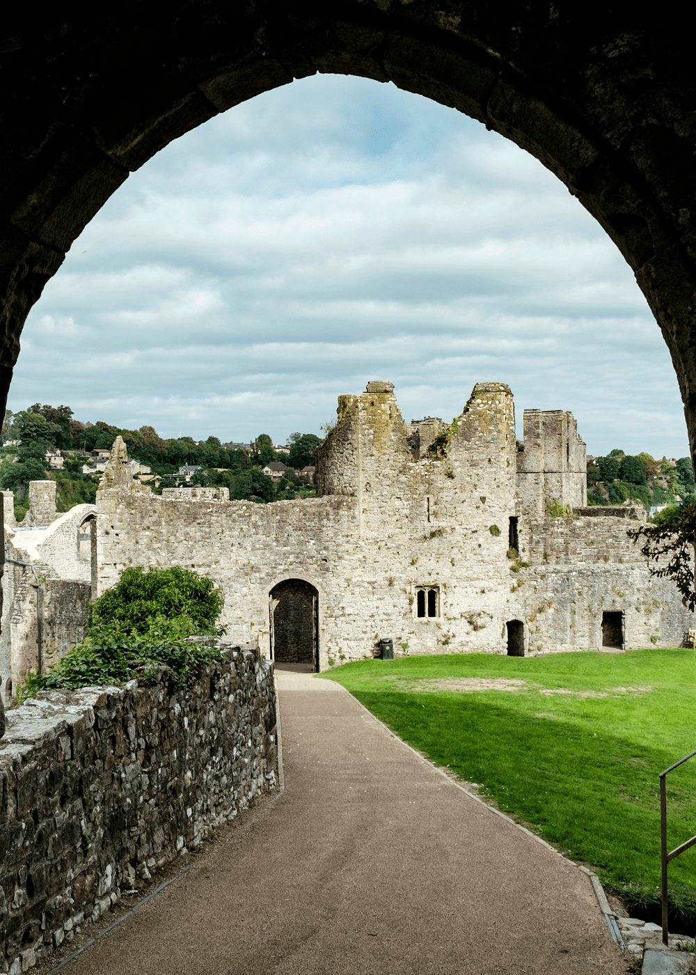 360 photo booth hire in Chepstow - mobile banner showing rotating booth platform