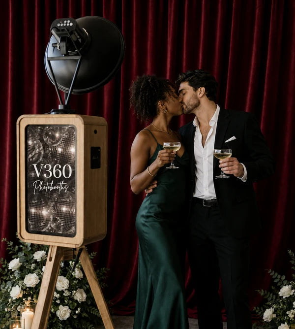 Luxe DSLR Photobooth - Prestige Package - Deposit £50
